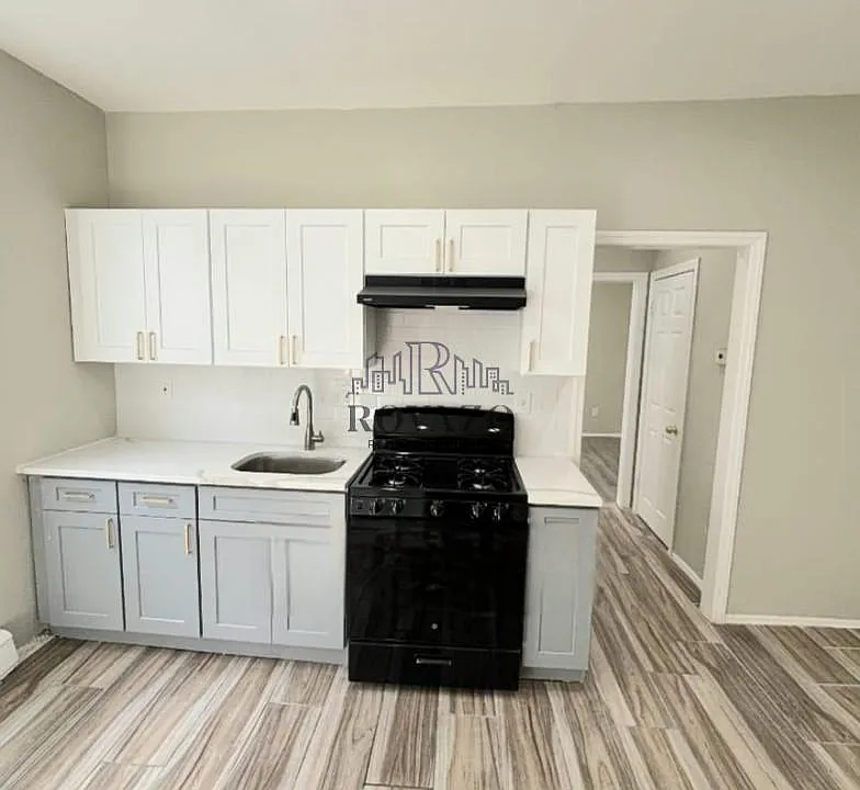 2 Bedrooms at 666 Grove St #2R, Irvington NJ — photo 1