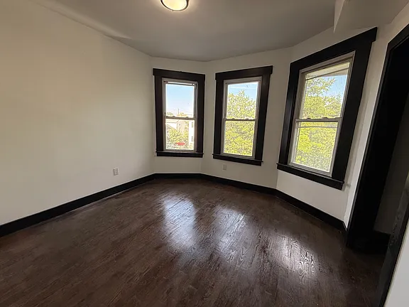 4 Bedrooms at 459 S 14th St #2, Newark NJ — photo 3