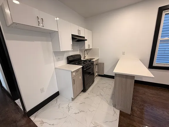 4 Bedrooms at 459 S 14th St #2, Newark NJ — photo 1