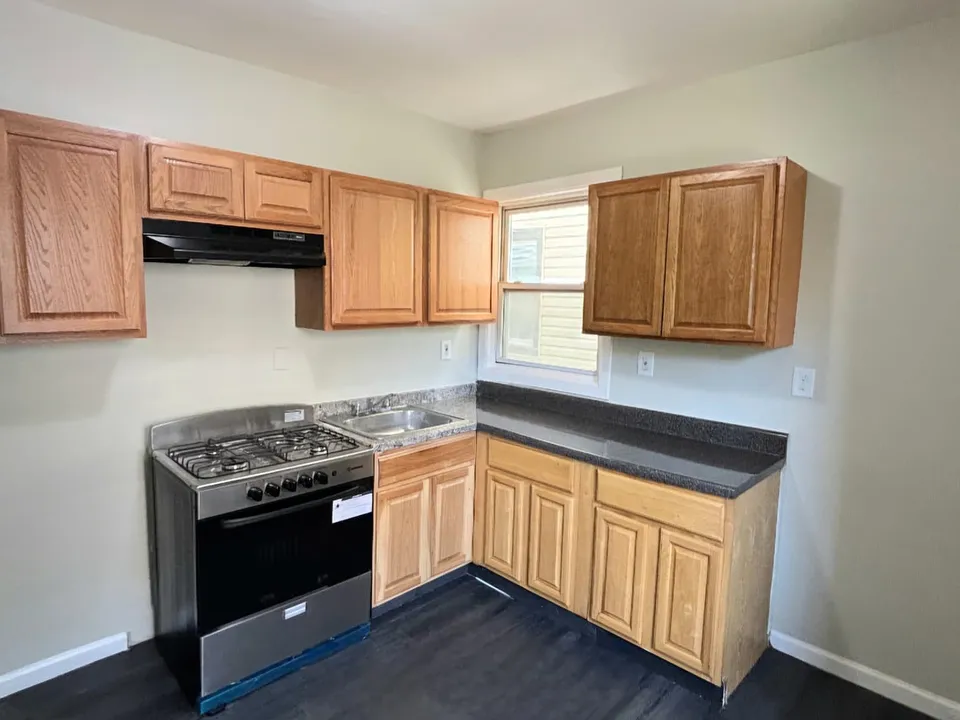 2 Bedrooms at 247 Amherst St #1L, East Orange NJ — photo 1