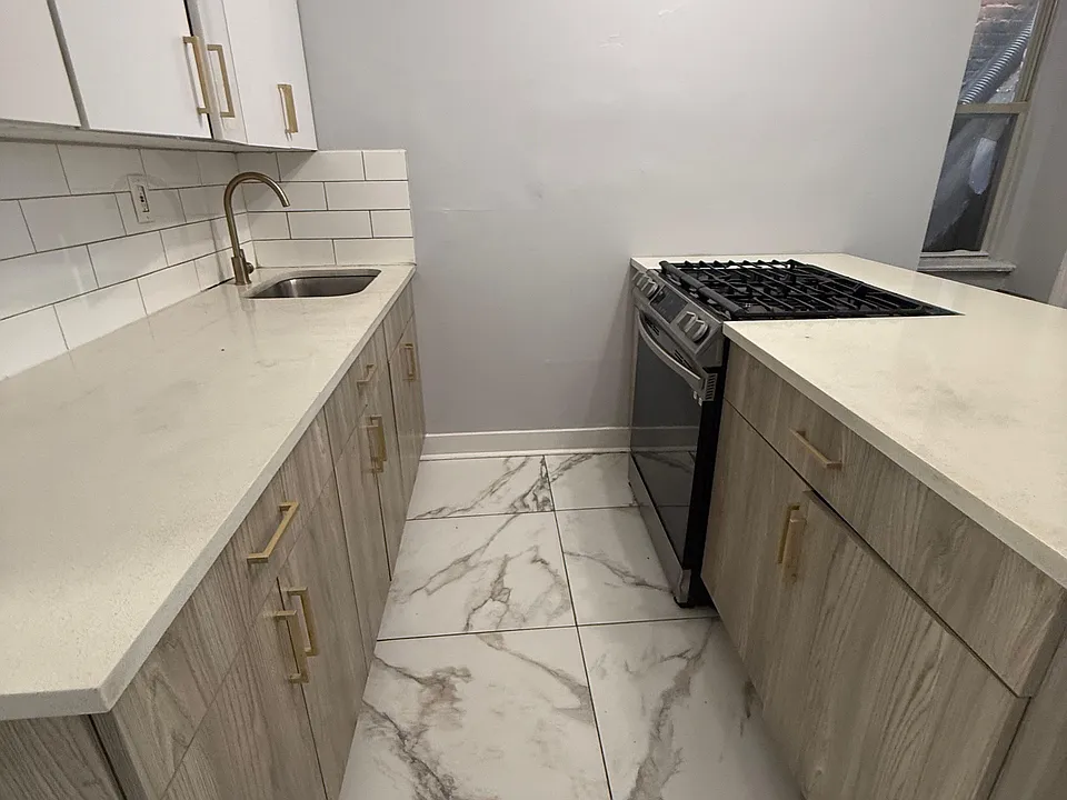 4 Bedrooms at 1034 South Orange Avenue #1, Newark NJ — photo 7