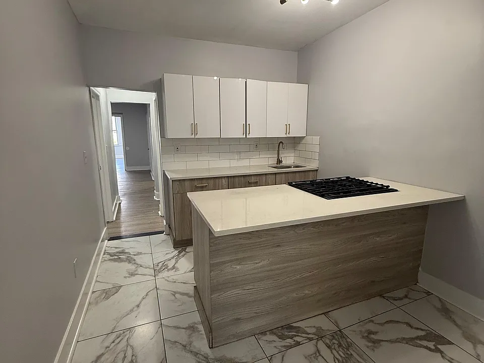 4 Bedrooms at 1034 South Orange Avenue #1, Newark NJ — photo 4