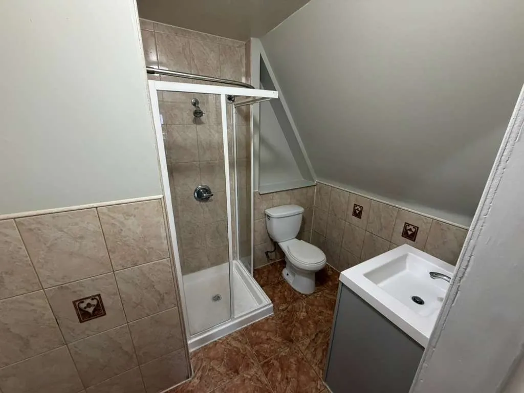 2 Bedrooms at 413 Summer Ave #3, Newark NJ — photo 5