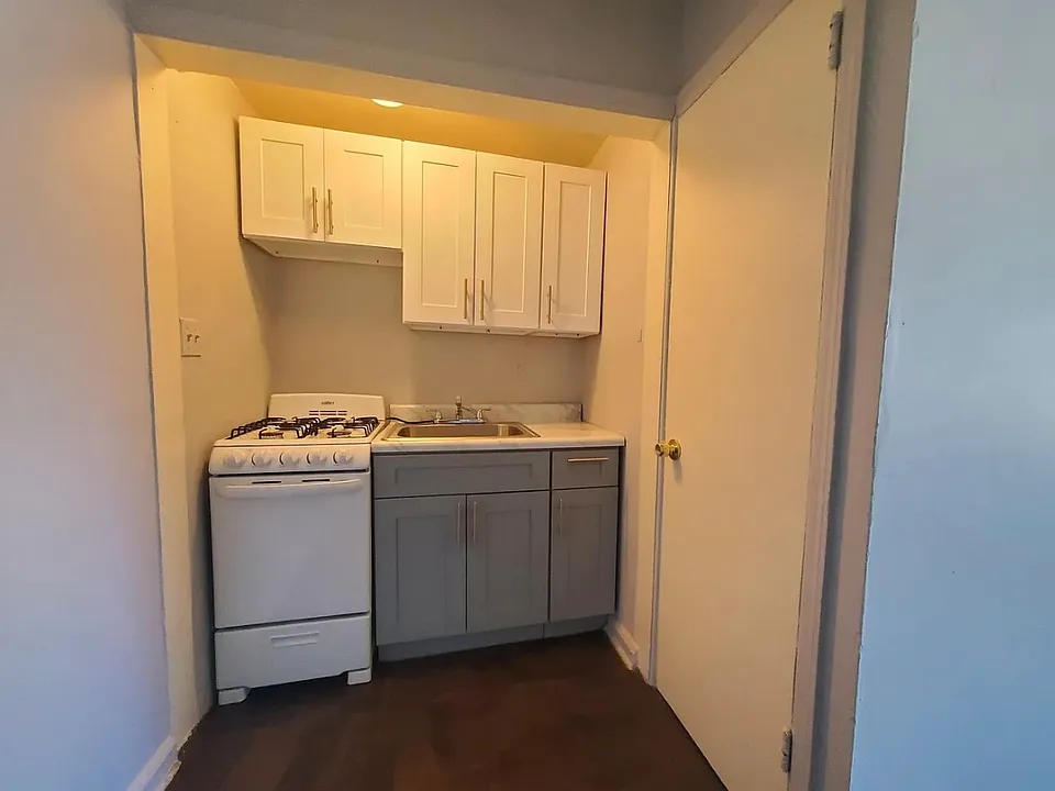 1 Bedroom at 716 Sanford Ave #2C, Newark NJ — photo 1