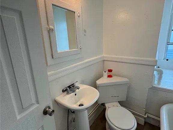1 Bedroom at 425-427 3rd Ave #4, Elizabeth NJ — photo 2