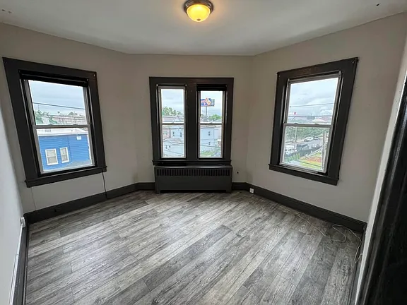 1 Bedroom at 425-427 3rd Ave #4, Elizabeth NJ — photo 3