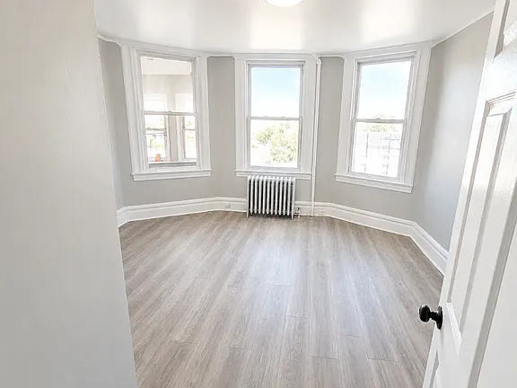 3 Bedrooms at 49 Norwood Street #3, Newark NJ — photo 4