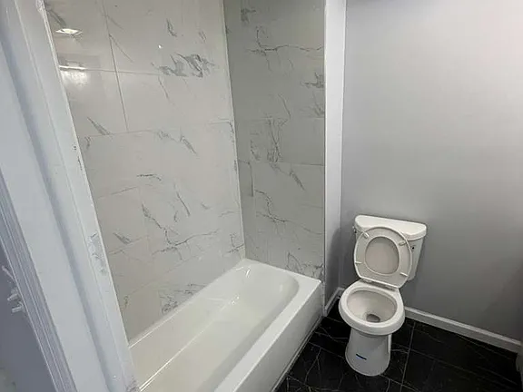 3 Bedrooms at 32 Dayton St #G1, Newark NJ — photo 2