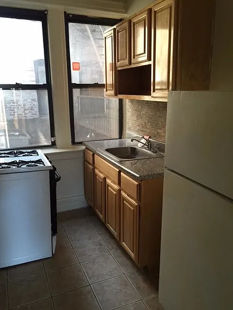 2 Bedrooms at 372 Park Ave #1, East Orange NJ — photo 2