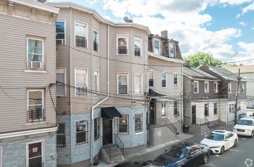 2 Bedrooms at 52 Essex St #1, Paterson NJ — photo 5