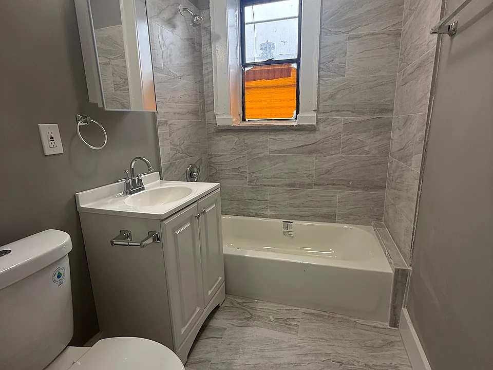 3 Bedrooms at 1003 S Orange Ave #205, Newark NJ — photo 5