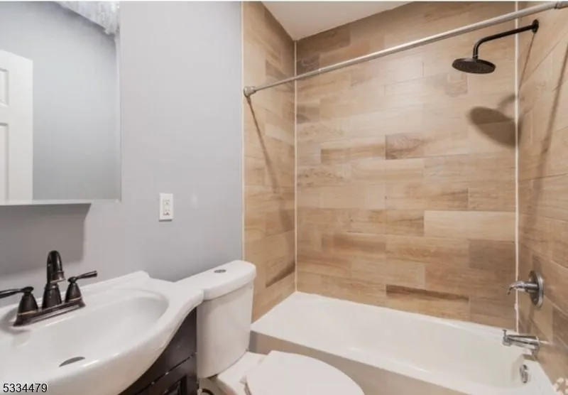 2 Bedrooms at 52 Essex St #4, Paterson NJ — photo 1