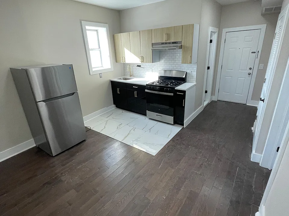 Studio at 76 N 9th St #1, Newark NJ — photo 4