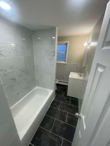 3 Bedrooms at 406 S 15th St #2, Newark NJ — photo 5